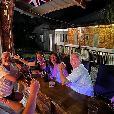 The Backyard Inn Moalboal Ngoại thất bức ảnh