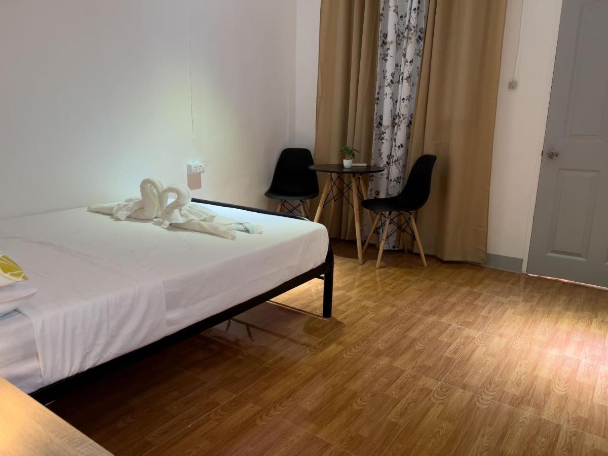 The Backyard Inn Moalboal Ngoại thất bức ảnh