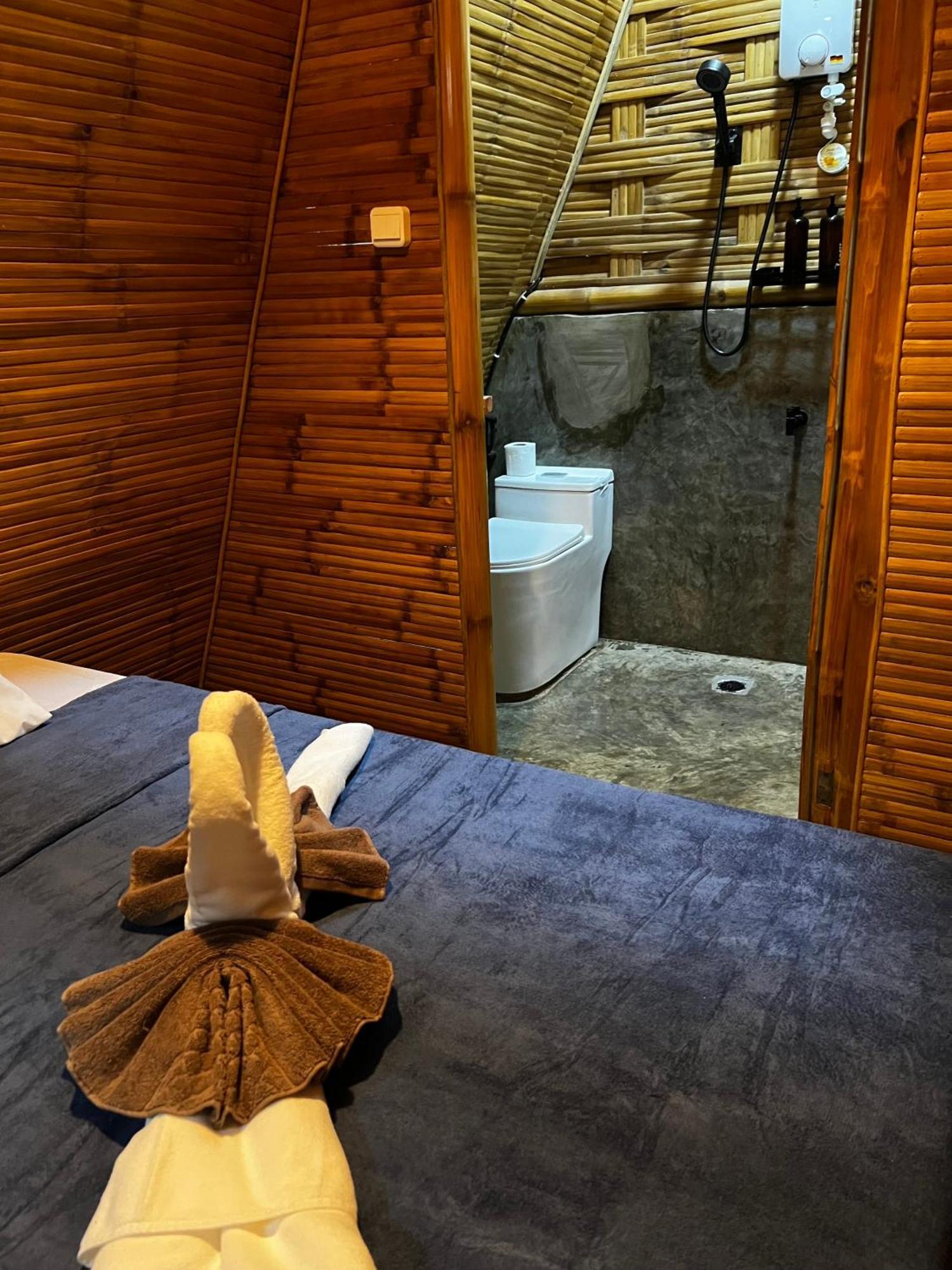 The Backyard Inn Moalboal Ngoại thất bức ảnh