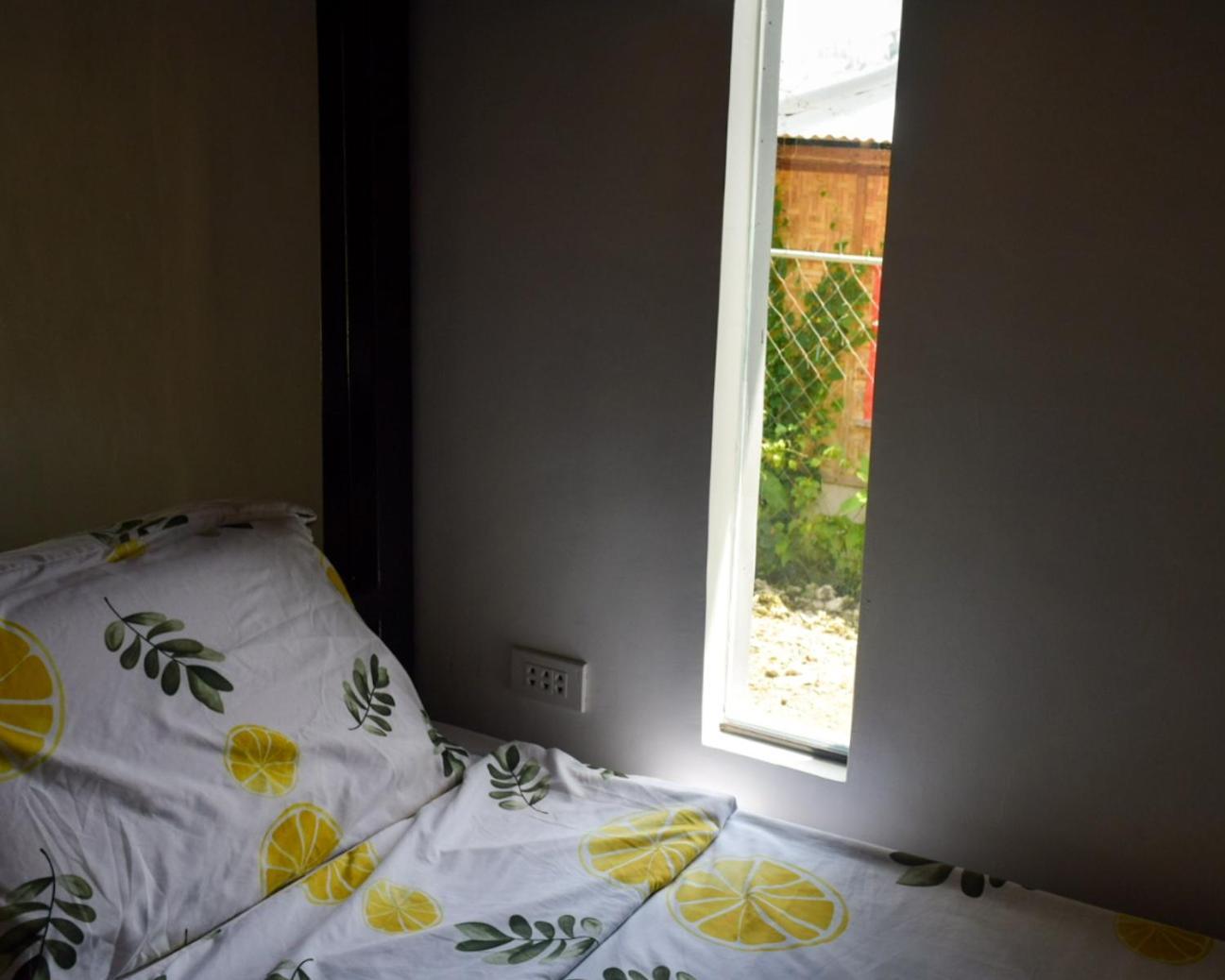 The Backyard Inn Moalboal Ngoại thất bức ảnh
