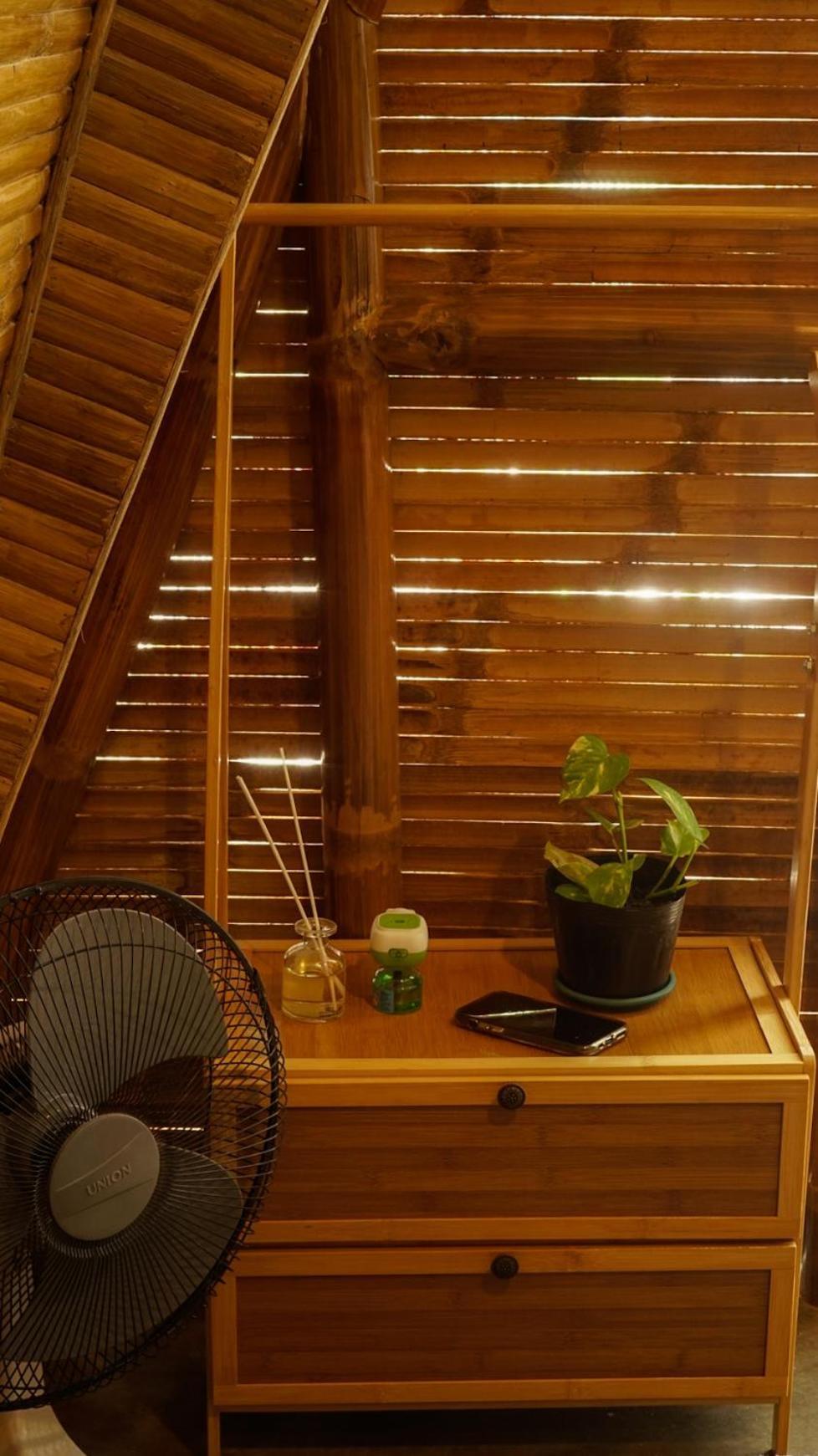 The Backyard Inn Moalboal Ngoại thất bức ảnh
